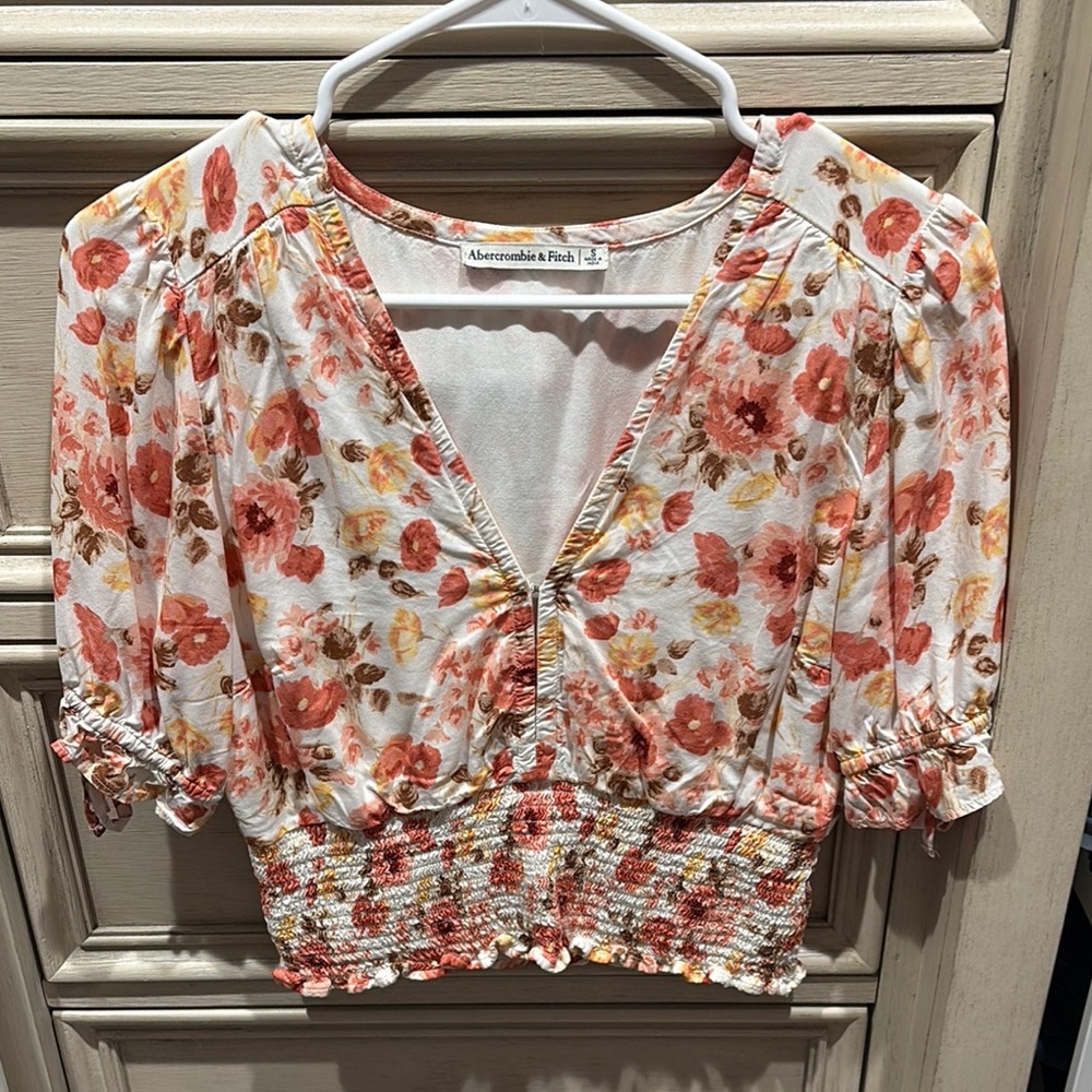 Abercrombie & Fitch Floral Women's Top - Red and White